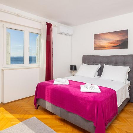 Seaside Apartment Blue Dugi Rat Dış mekan fotoğraf