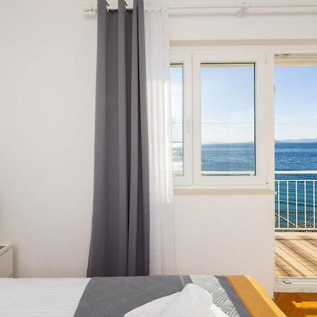 Seaside Apartment Blue Dugi Rat Dış mekan fotoğraf
