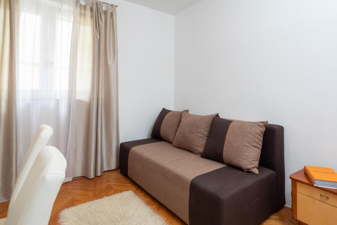 Seaside Apartment Blue Dugi Rat Dış mekan fotoğraf