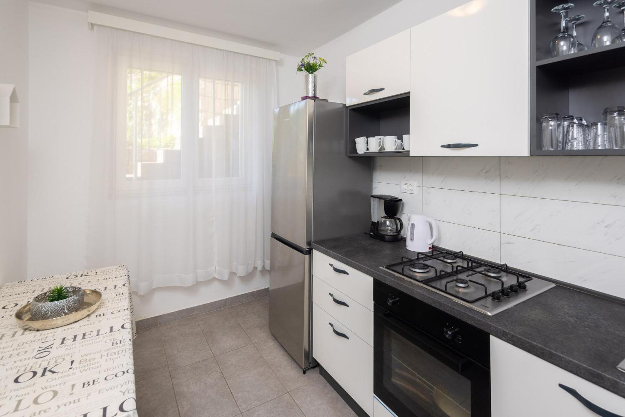 Seaside Apartment Blue Dugi Rat Dış mekan fotoğraf